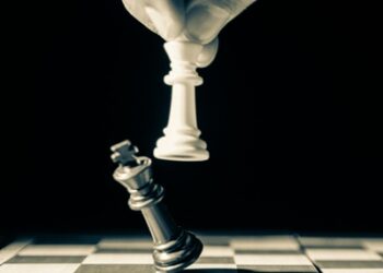 Direct Lending and BSL Markets: The Battle for Middle Market Share