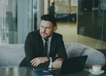 Can a Business Avoid Bankruptcy and Still Restructure Its Debt?